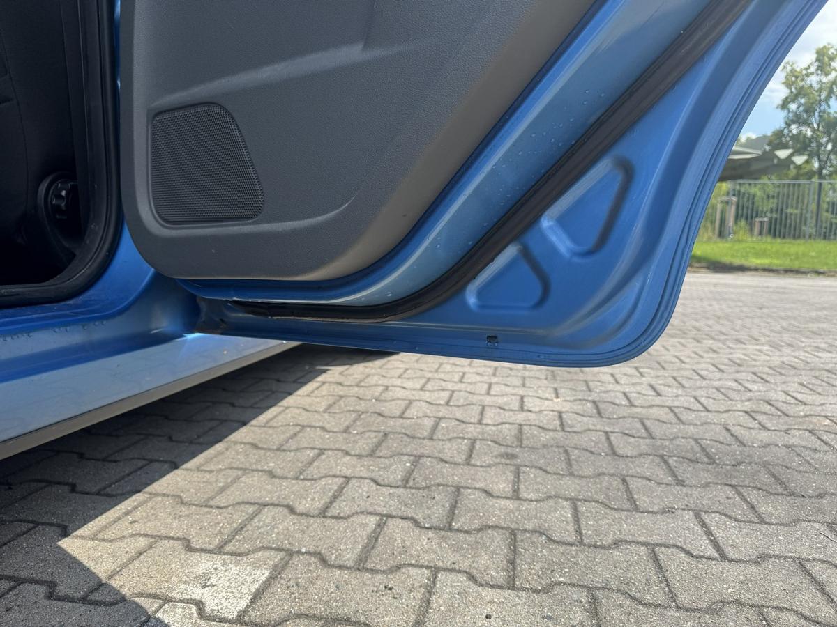 Ford Focus 2 original T&uuml;r hinten rechts Vision Blau Kombi Facelift Bj.2008